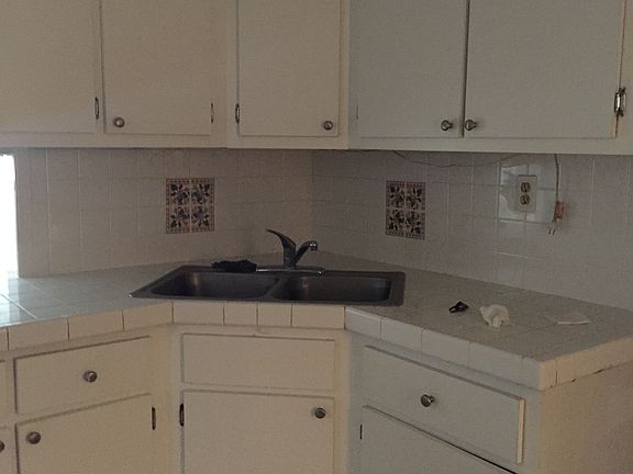 4th image of 1540 Ne 191 St #210