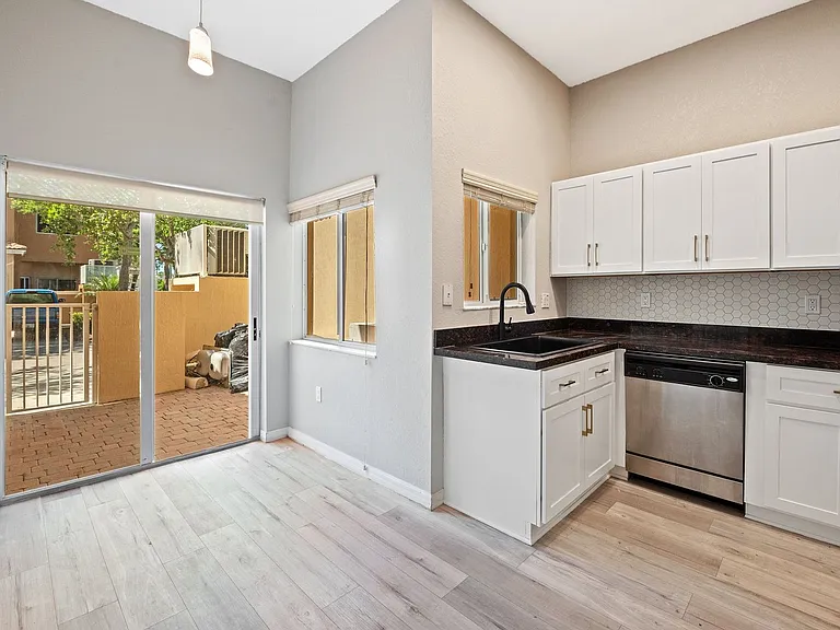 1609 SE 23rd Way — Photo 6
