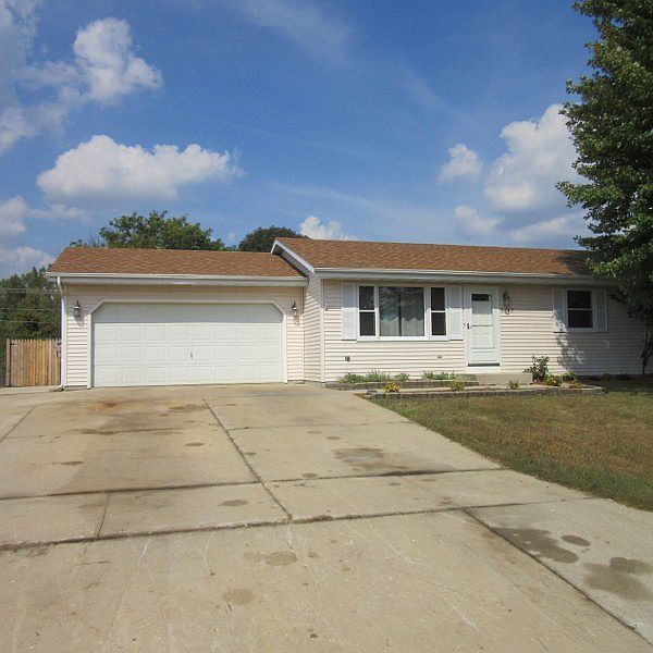 1st image of 3742 Braemore Dr