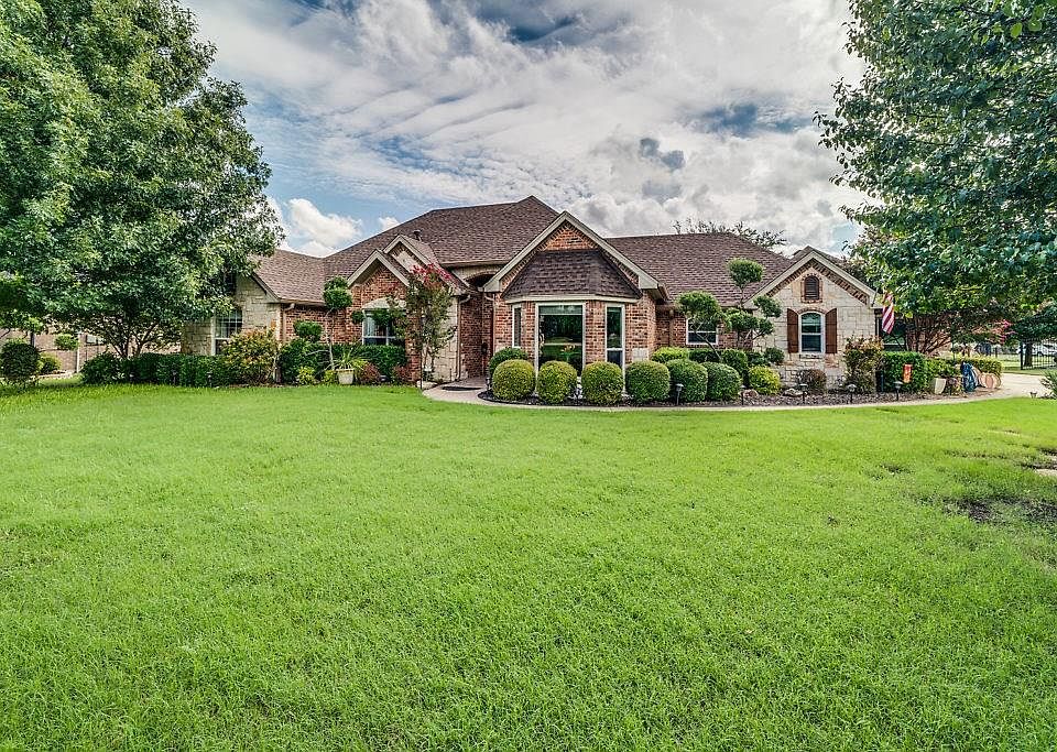 1st image of 152 Brookstone Dr