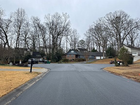 4th image of 361 Clear Spring Ct