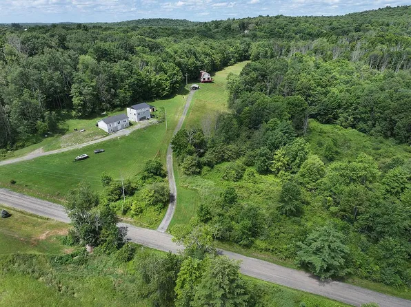 1085 Stearns Rd, New Milford, PA 18834