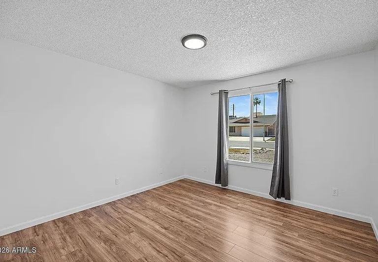 1664 E Del Rio Dr — Photo 18