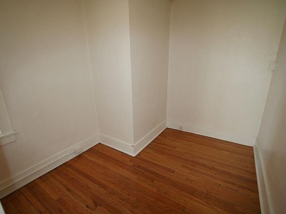 3rd image of 1115 N Logan St APT 112