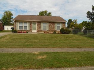 3408 Royal Wood Rd, Lexington, KY 40515