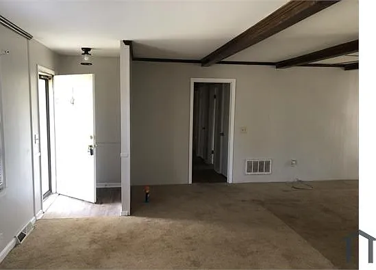 204 Shaddock Dr — Photo 8