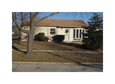 3811 171st St photo 1