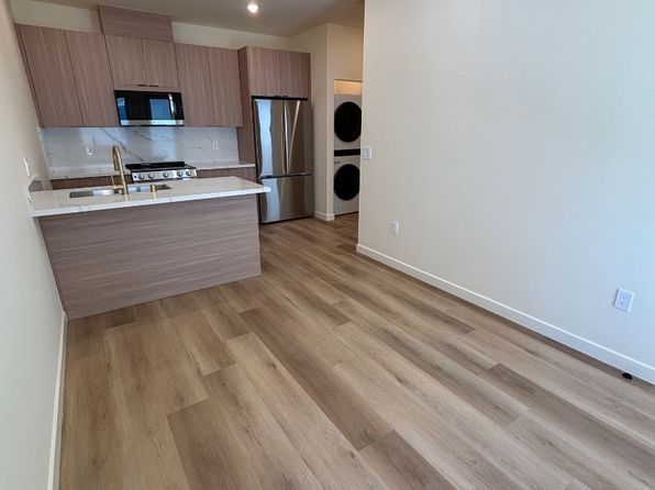 2050 Meridian Ave APT 10-33