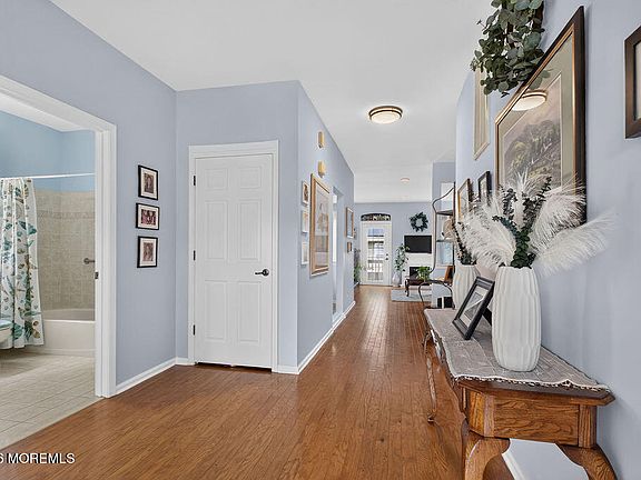 4th image of 21 Snowberry Lane