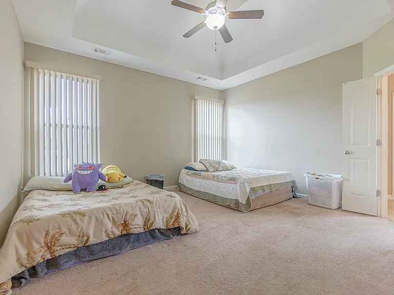 13435 Lapstone Ln — Photo 20