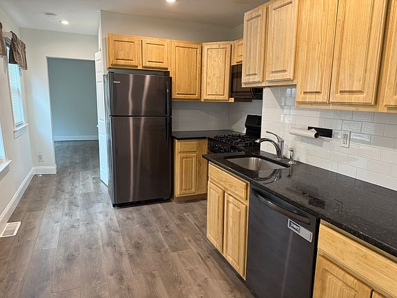 4th image of 18 Personette St #1