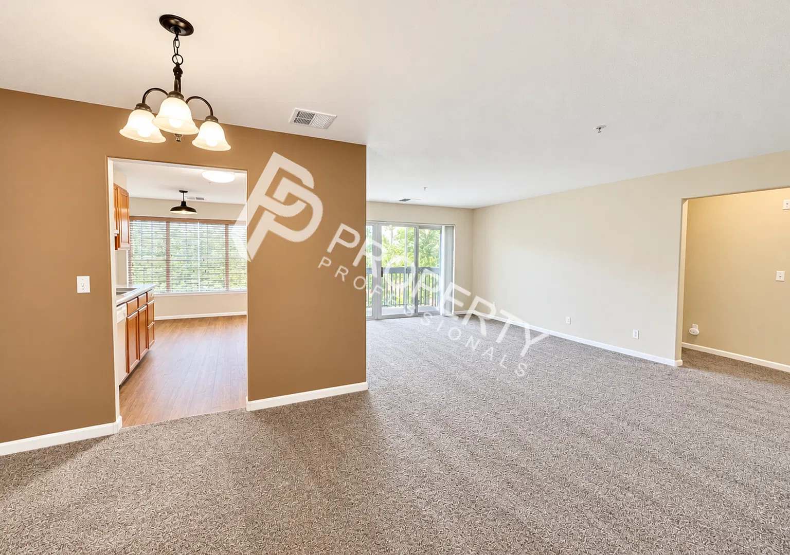 Condo for Rent in New Castle — Photo 2