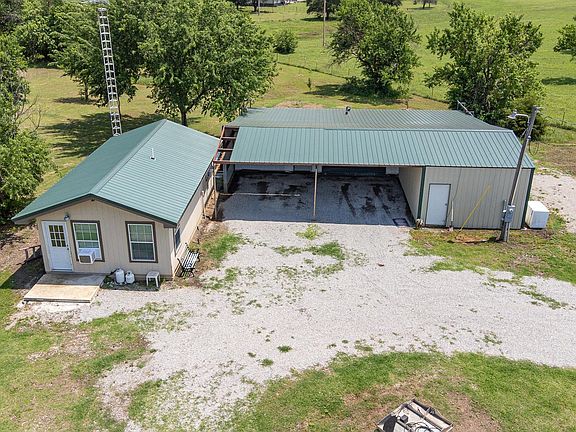 3rd image of 398060 W 300th Rd