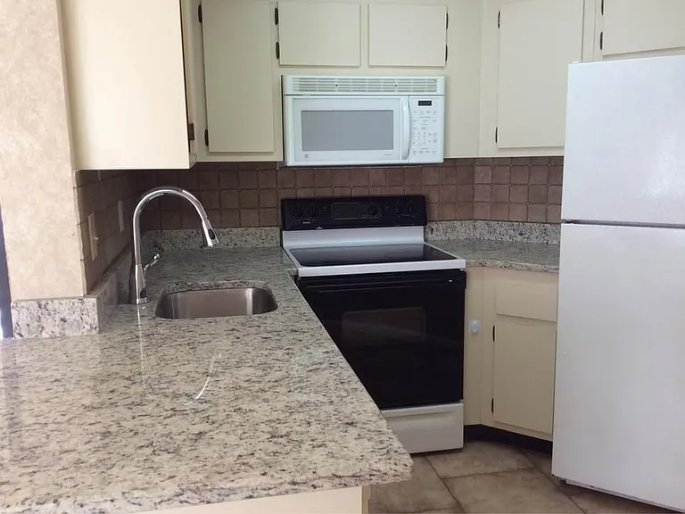 3540 Southpointe Dr — Photo 16