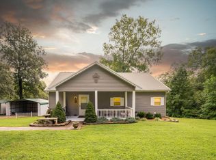 810 N Fairview Rd, Mammoth Spring, AR 72554