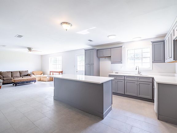 4th image of 118 Glenhill Dr