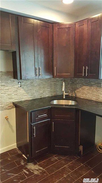 2nd image of 230 East 35 St