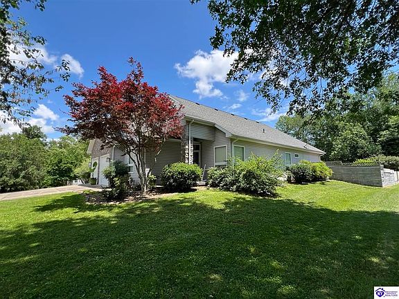 3rd image of 424 Spring Hill Dr