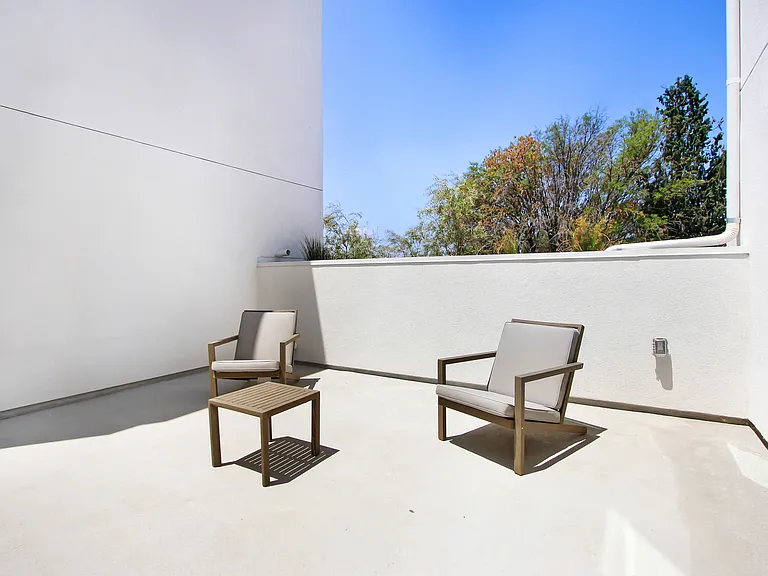Watermark Apartments — Photo 43