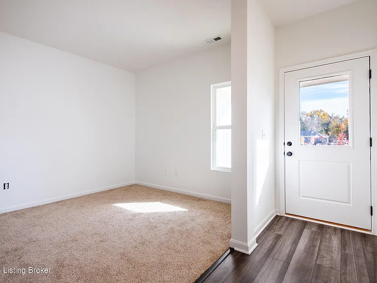 10029 Windcrest Farms Ln — Photo 5
