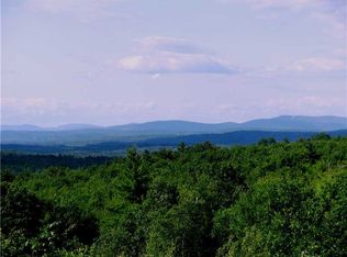 21 Hale Rd, Raymond, ME 04071