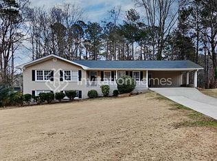 395 N Hickory Ln, Douglasville, GA 30134