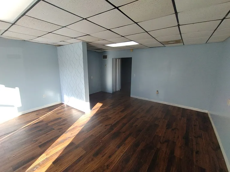 5615 Wesconnett Blvd — Photo 5