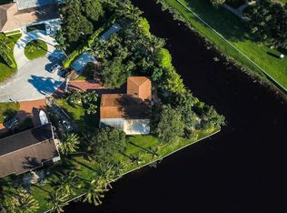 6900 Carissa Cir, Lake Clarke Shores, FL 33406
