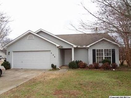 1st image of 208 River Oaks Dr NW