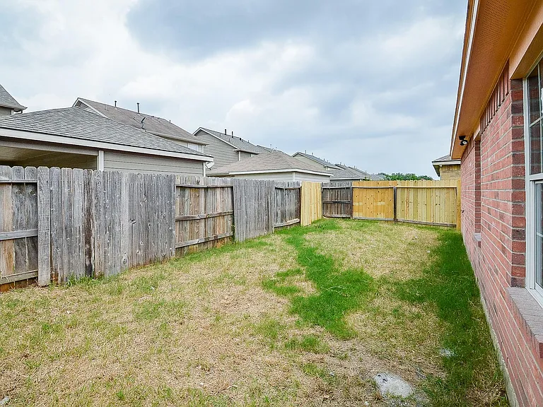 18910 Reynolds Park Dr — Photo 30