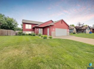 6212 S Mogen Ave, Sioux Falls, SD 57108
