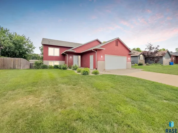 6212 S Mogen Ave, Sioux Falls, SD 57108