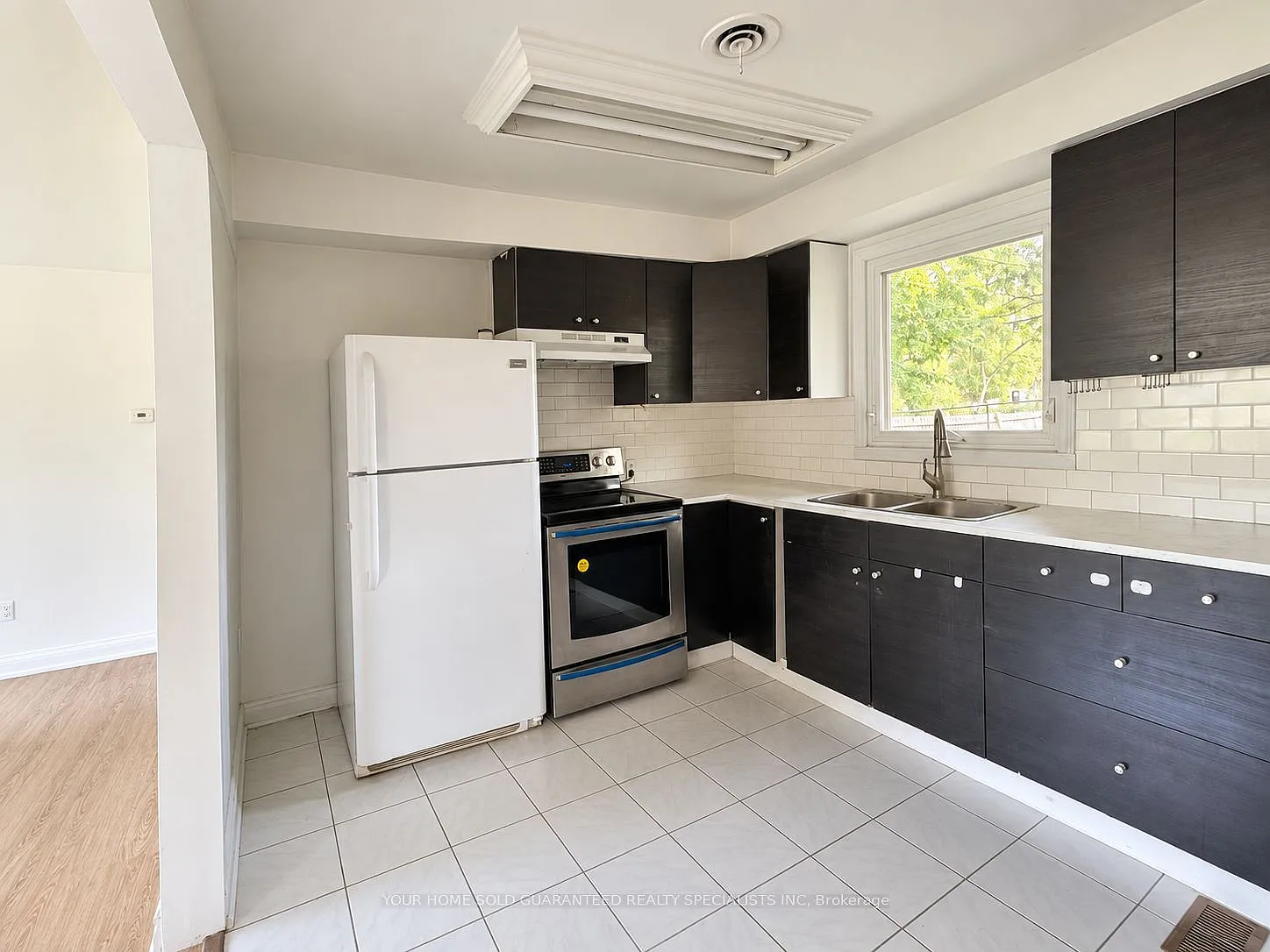 3 bed, $2,395 — Photo 3