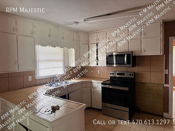 4th image of 5247 Scofield Rd