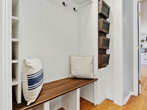 4th image of 1104 Margret St
