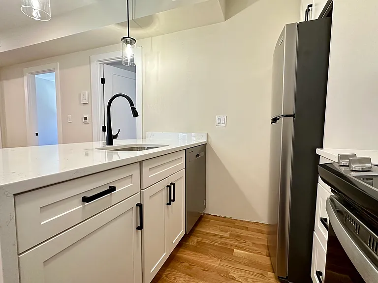 64 N Margin St #3 — Photo 4