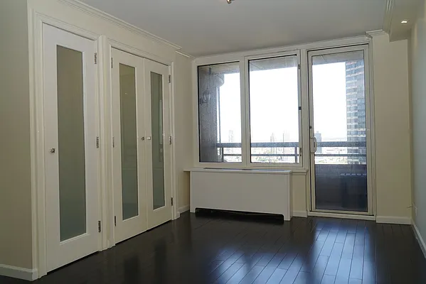 Sold by Thrasher Real Estate | media 4