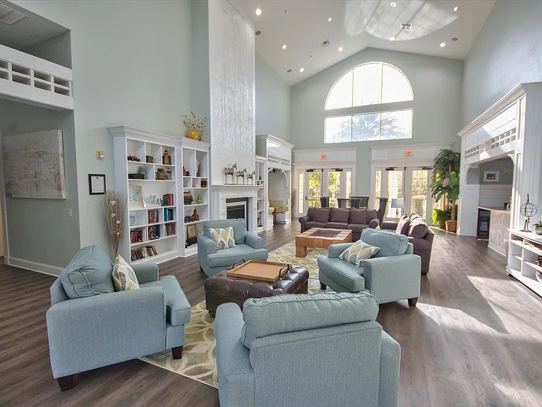 2801 Chancellorsville Dr #718 — Photo 44
