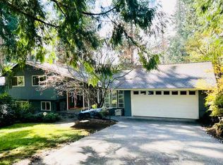 10043 NE 27th St, Bellevue, WA 98004