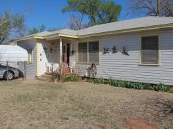823 Hickory St, Altus, OK 73521