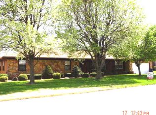424 Old Barn Ct, Henderson, KY 42420