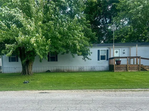 308 W North Second St, Strasburg, IL 62465