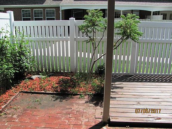 Patio/garden area