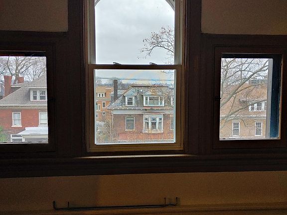 4th image of 348 S Aiken Ave #3
