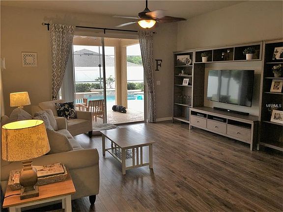 4th image of 753 Meadow Glade Dr
