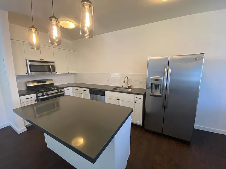 1406 Garden St #7 — Photo 1