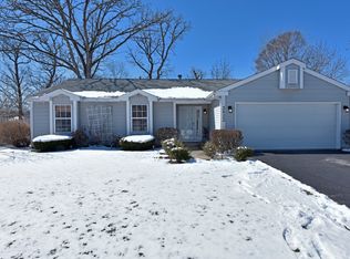 3823 Olympia Ln, Island Lake, IL 60042