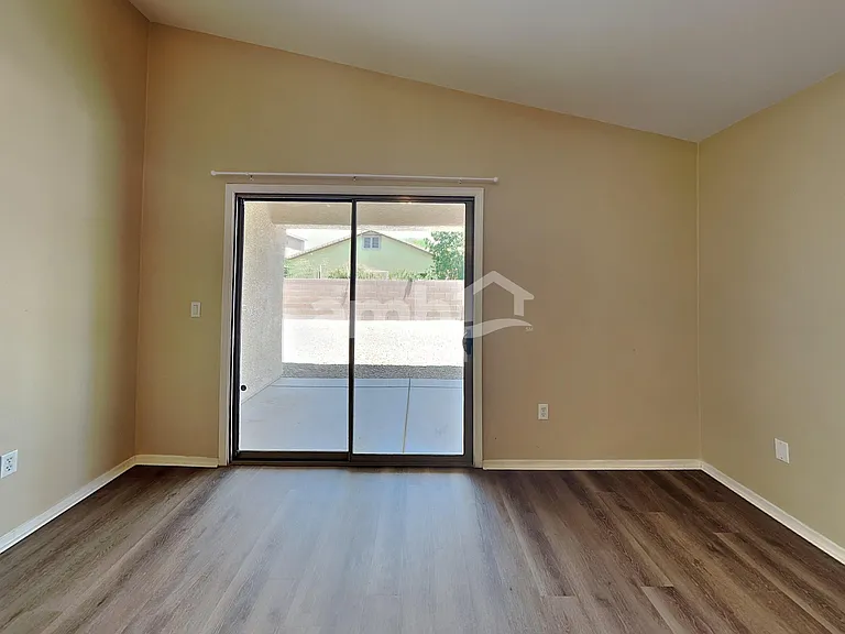 4133 E Lushfield Dr — Photo 5