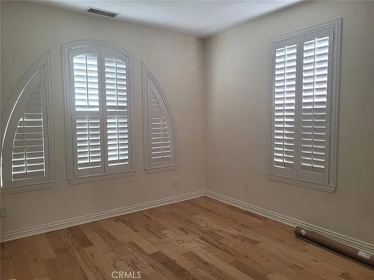 1 Saintsbury — Photo 15