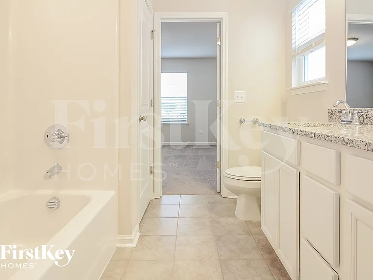 604 Goldburn Way — Photo 17